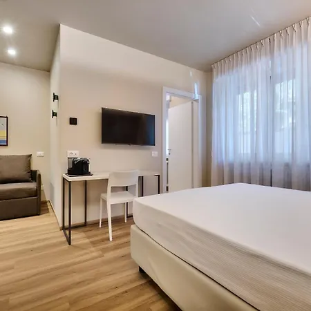Monolocale 1 - Viale Turati, Daire *